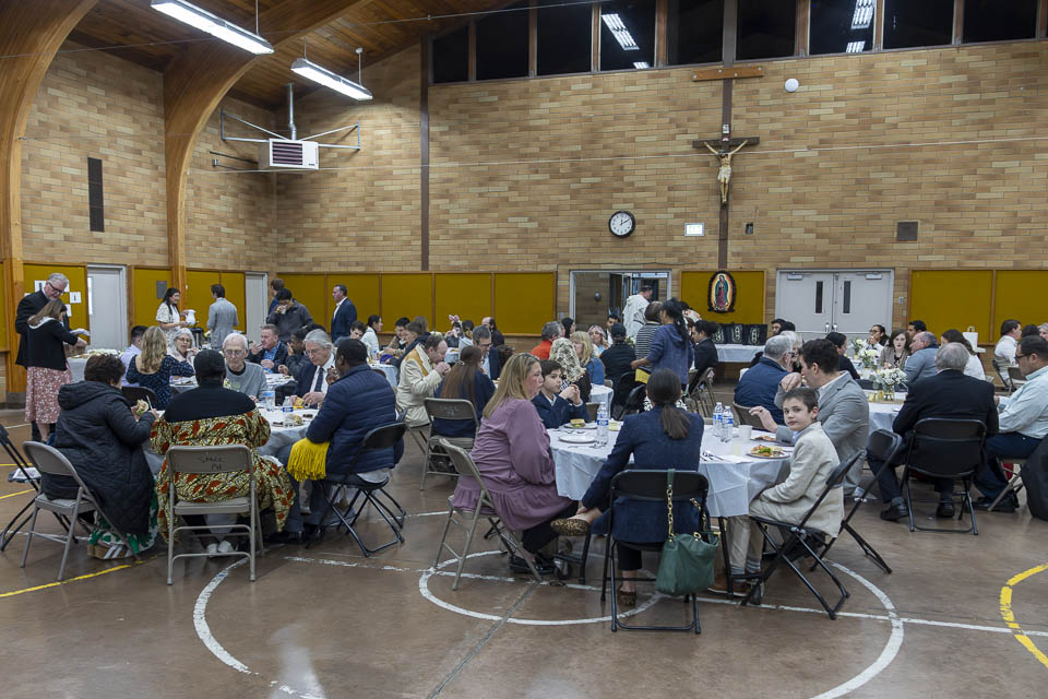 2026-StMary-EasterVigil (203 of 215).jpg